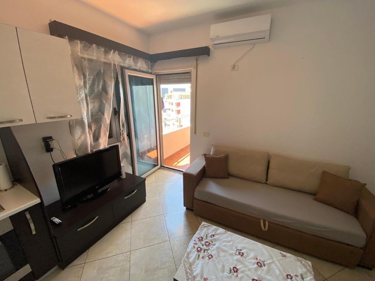 Gerald'S Central Apartments Влёра Экстерьер фото