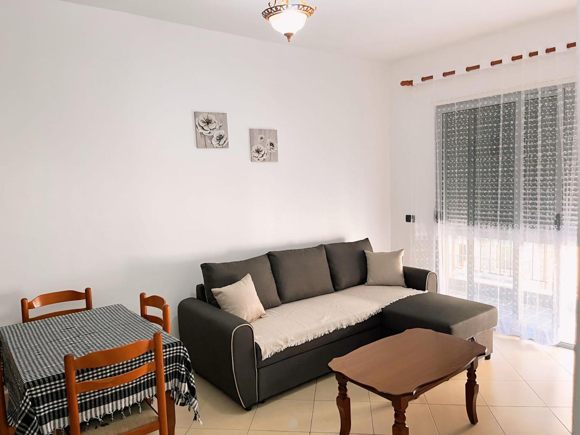Gerald'S Central Apartments Влёра Экстерьер фото