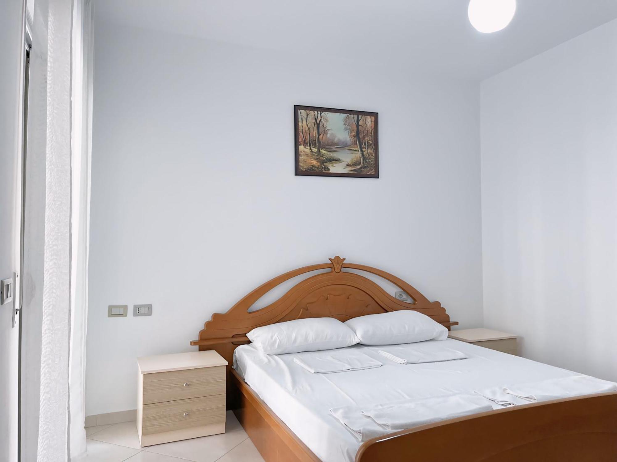 Gerald'S Central Apartments Влёра Экстерьер фото