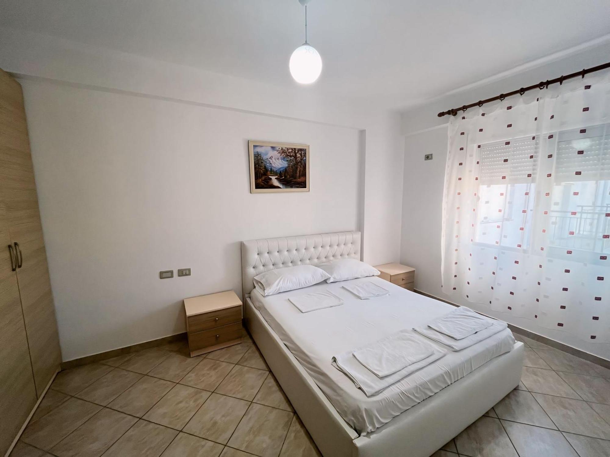 Gerald'S Central Apartments Влёра Экстерьер фото